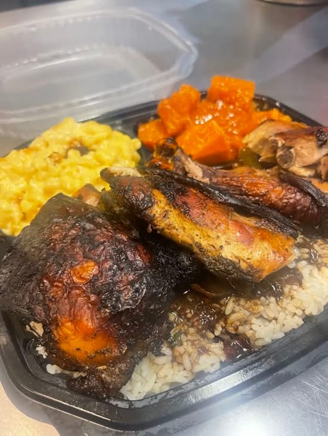 Jerk Chicken Soul Food SM.